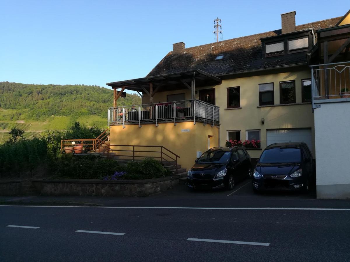 Die Ferienwohnung Lindenhof Zell an der Mosel Exterior photo